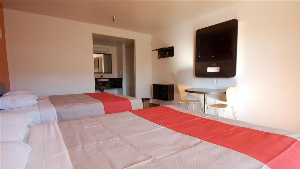 Hawthorn Suites Викторвилл Номер фото